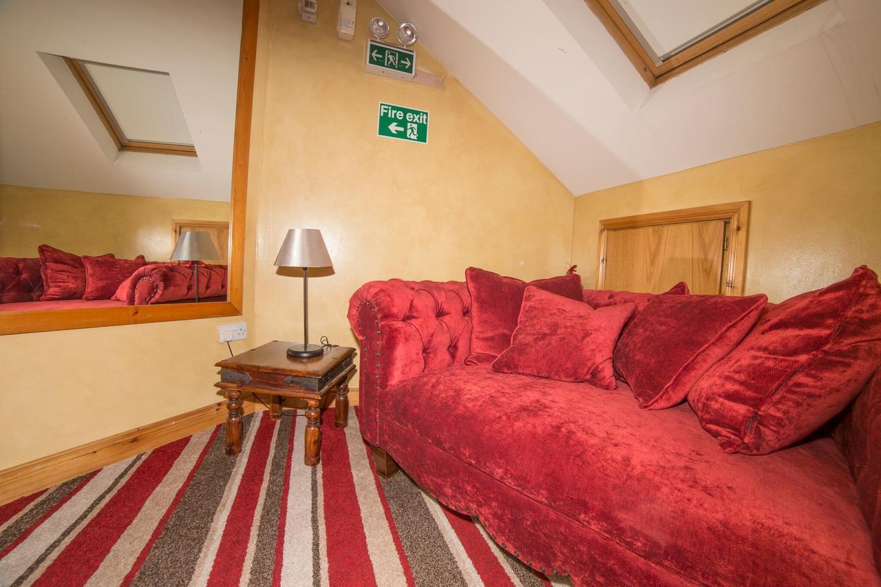 The Frontier Hotel Bridgend Exterior photo